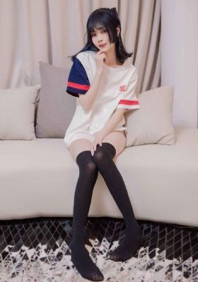丰满少妇张开大白腿_韩国电影在线